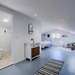 Casa Ki-se - Stylish Oceanview - Garden - Ac Apartment *